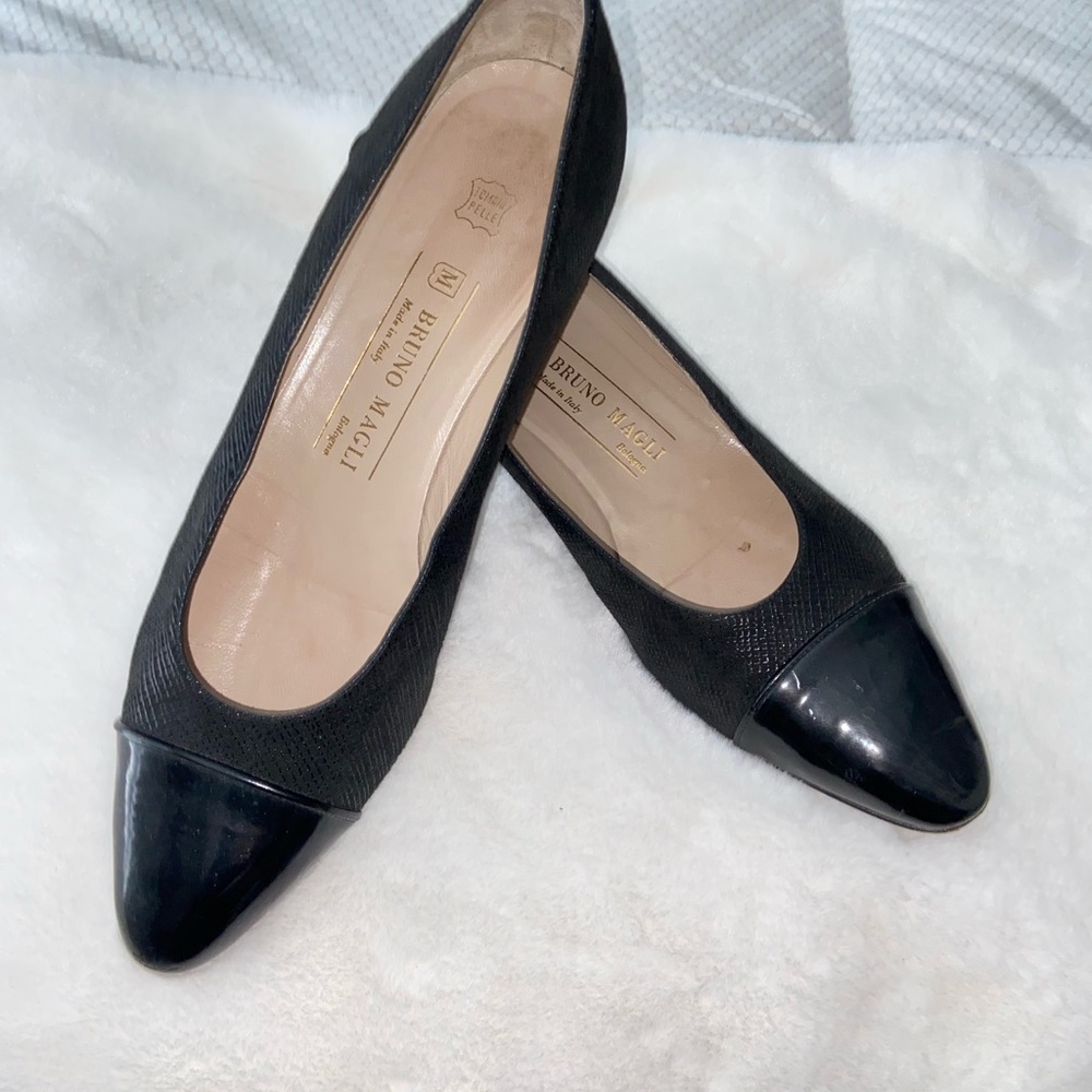 Vintage BRUNO MAGLI flats, black w patent leather toe, women's size 10